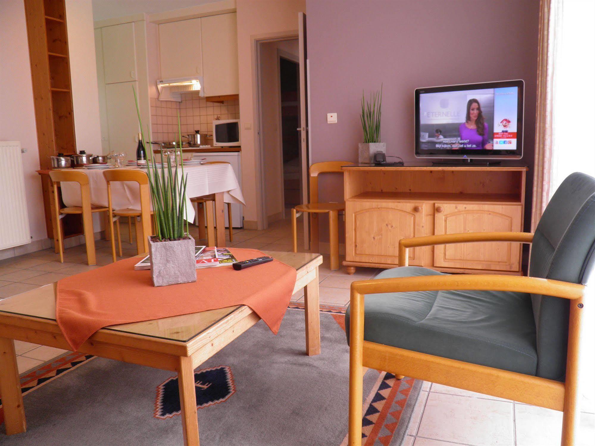 Domein Westhoek Apartment Oostduinkerke Exteriör bild